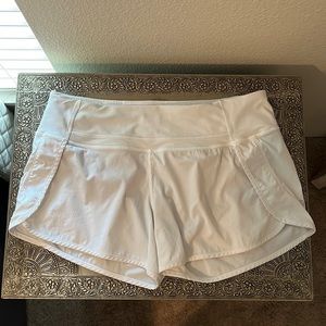 Lululemon speed up mid-rise white shorts